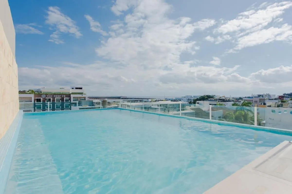 Chic Space, Private Balcony, Roof Pool, Good Wifi Playa del Carmen Holiday home